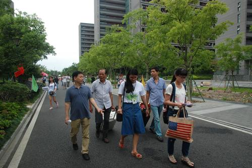 历史151班主任与家长交流