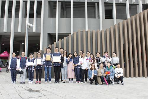 运动会的幕后工作者