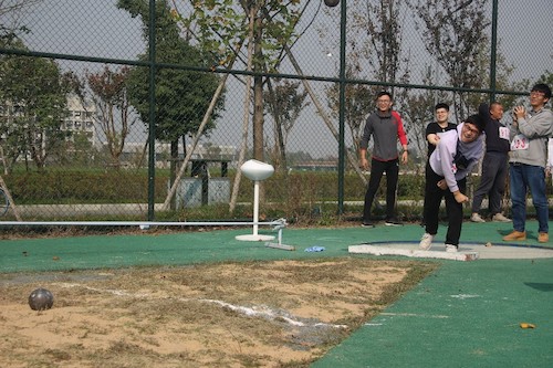 琚小飞老师负伤上阵1