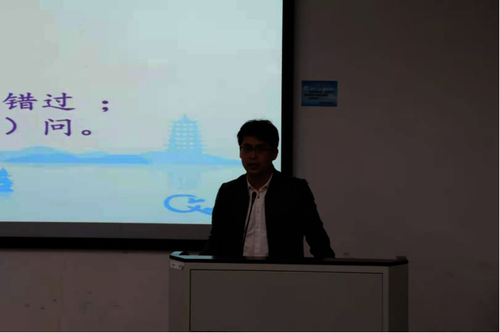 辅导员陈晓玲做经验分享