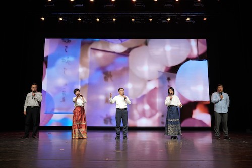 学院领导班子集体朗诵《青玉案元夕》(1)